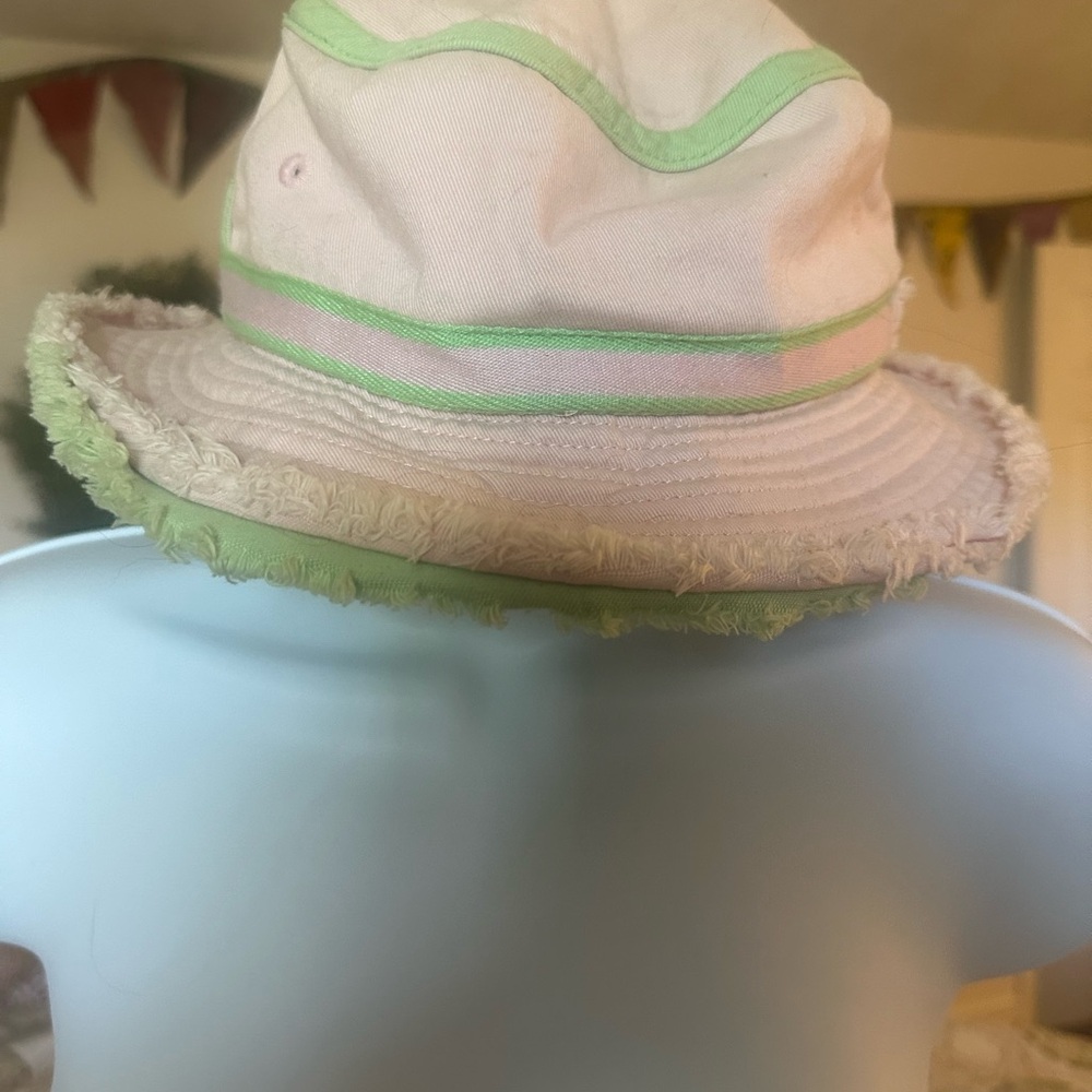 👑👸🏼Juicy Couture Light Pink and Lime Bucket Hat
